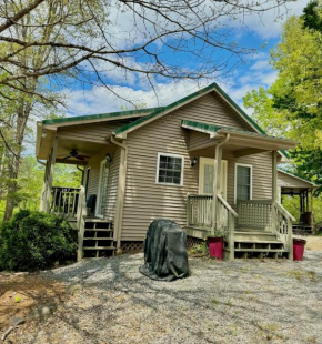 Cozy Deluxe Cottage- 397